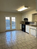 121 Stonewood Dr in Noble, OK - Building Photo