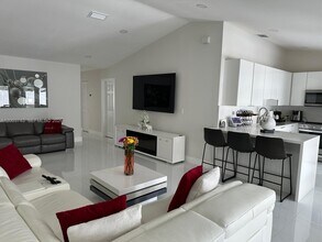 14318 SW 183rd St in Miami, FL - Building Photo - Building Photo