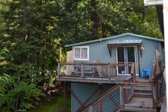 9870 River Rd in Forestville, CA - Building Photo - Building Photo