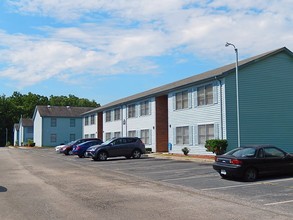 Halifax Court in Danville, VA - Building Photo - Building Photo