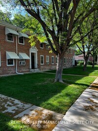 2034 N Grand Ave photo'