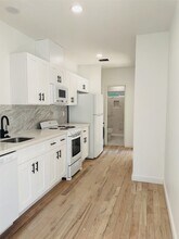 1235 W Gray St, Unit 1 in Houston, TX - Building Photo - Building Photo