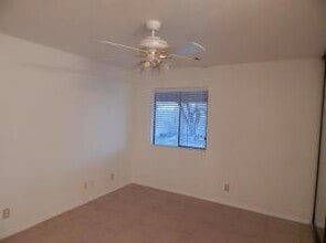 330 Wagon Train Dr SE in Rio Rancho, NM - Building Photo - Building Photo