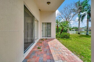 7314 NW 19th Ct in Pembroke Pines, FL - Building Photo - Building Photo