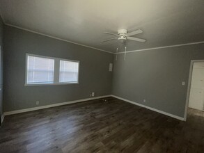 101 Abbie Ln in Glennville, GA - Foto de edificio - Building Photo
