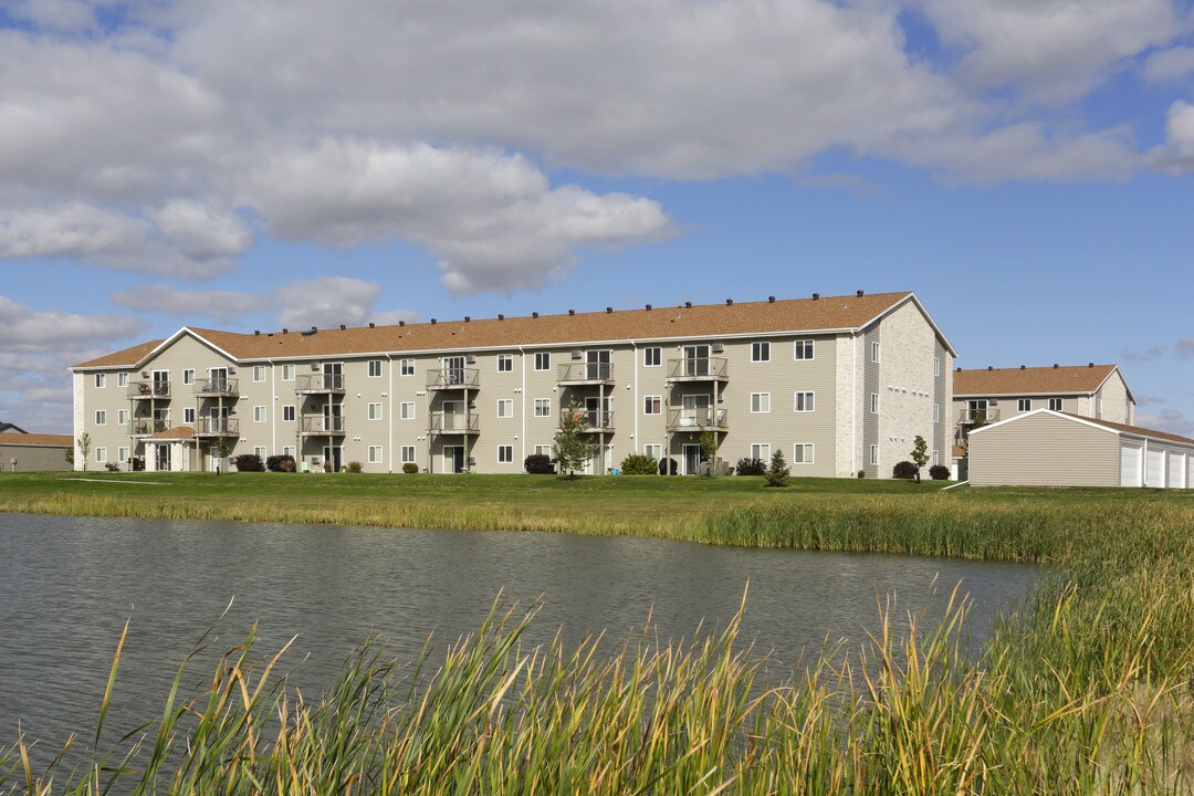Urban Meadows Apartments in Fargo, ND - Foto de edificio
