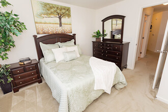 The Pointe At Robinhood Village in Winston-Salem, NC - Building Photo - Building Photo