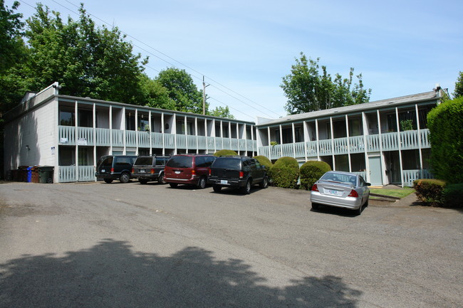 Harrison House Apartments in Portland, OR - Foto de edificio - Building Photo