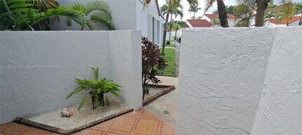 2410 San Remo Cir in Homestead, FL - Building Photo - Building Photo