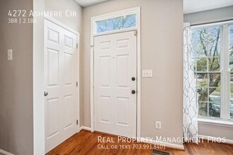 4272 Ashmere Cir in Montclair, VA - Foto de edificio - Building Photo