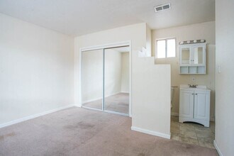 1846 Henry Cir SW in Albuquerque, NM - Building Photo - Building Photo
