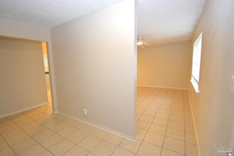 7061 Heather Oaks Dr in Pensacola, FL - Building Photo - Building Photo