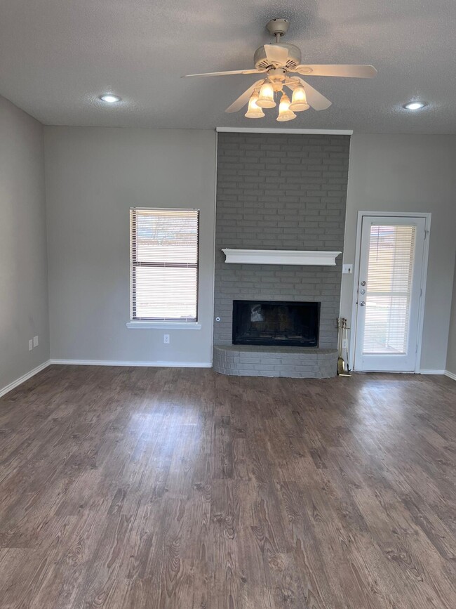 9614 Chicago Ave in Lubbock, TX - Building Photo - Building Photo