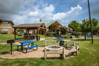 Fifteen12 at Bryan in Bryan, TX - Building Photo - Building Photo