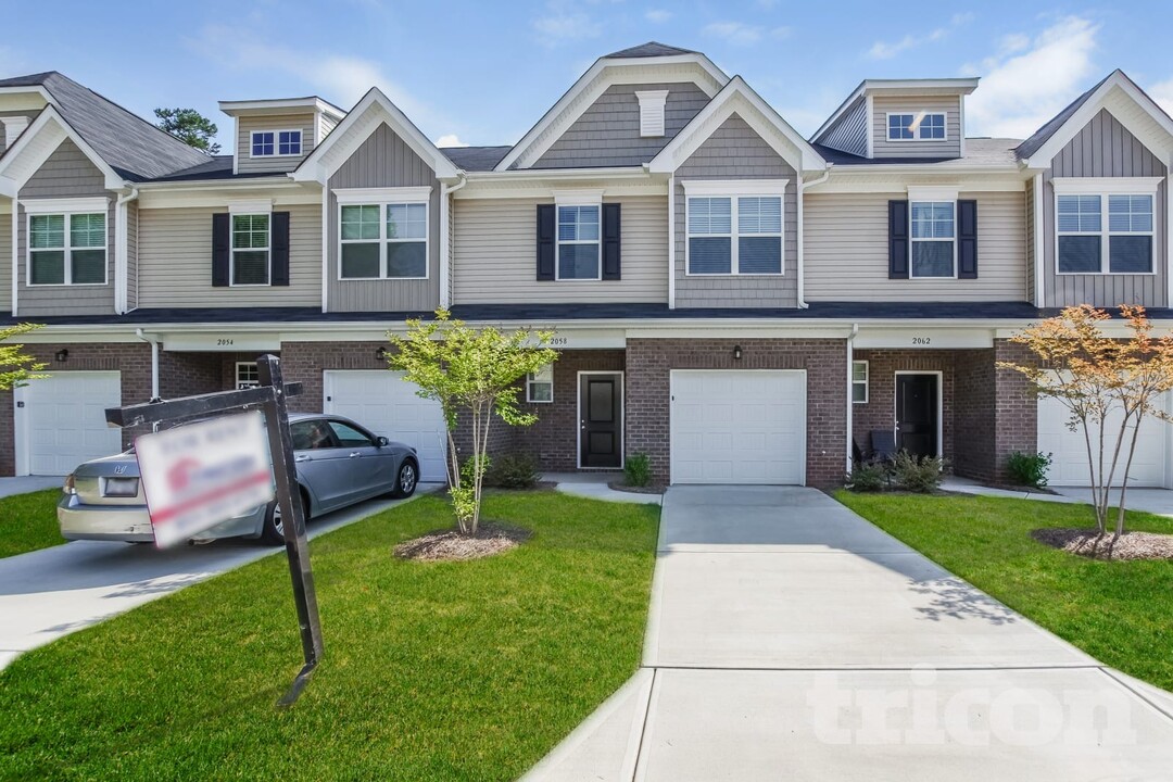 2058 Aragon Lane in Gastonia, NC - Building Photo