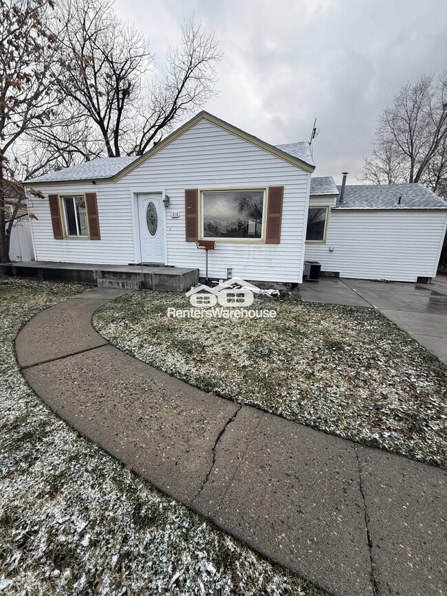 property at 318 E Oakland Ave