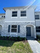 1076 SE 2nd St in Florida City, FL - Building Photo