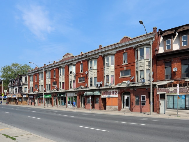 463-477 King St E