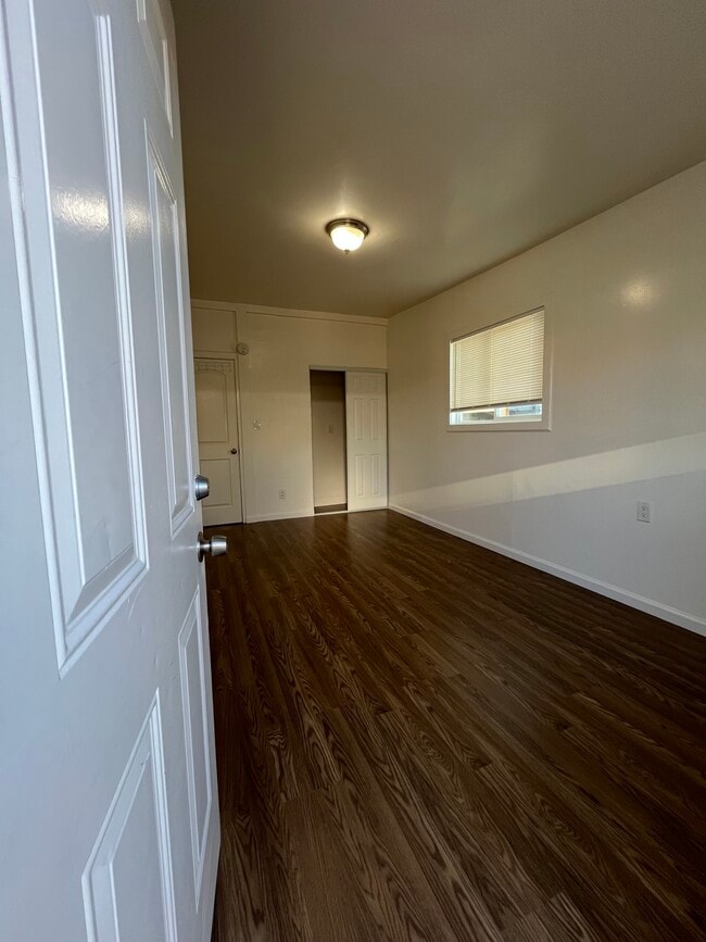 1349 94th Ave in Oakland, CA - Foto de edificio - Building Photo