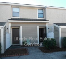 727 S Main St in Hinesville, GA - Building Photo
