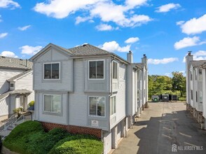 2910 Jesse Way in Piscataway, NJ - Building Photo - Building Photo