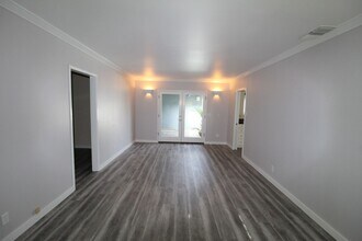 281 S Brent St in Ventura, CA - Building Photo - Building Photo