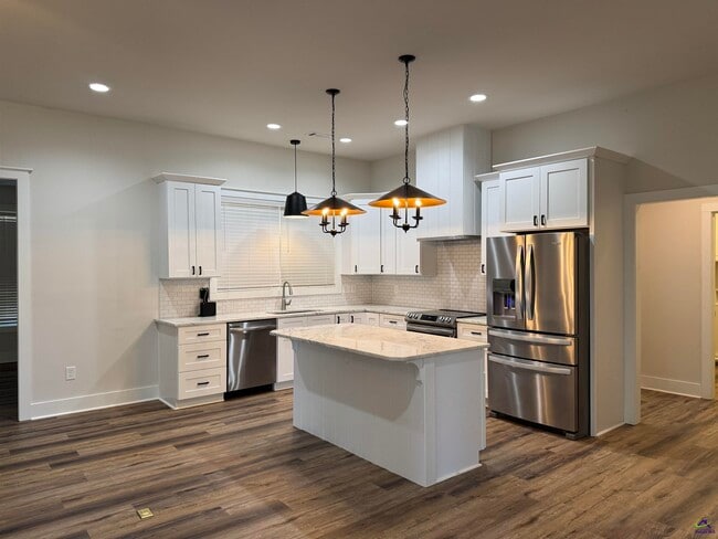 405 Echo Ln in Warner Robins, GA - Building Photo - Building Photo