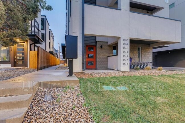 1643 Irving St in Denver, CO - Building Photo - Building Photo