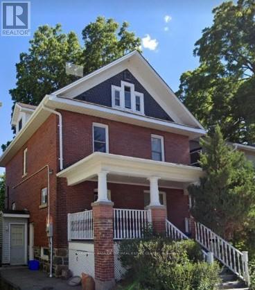 450 Botsford St in Newmarket, ON - Building Photo