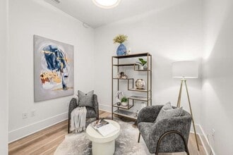 2600 Hillsboro Pike in Nashville, TN - Foto de edificio - Building Photo