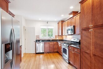 114 Forest St in Watertown, MA - Building Photo - Building Photo