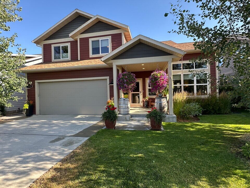 2931 Autumn Grove St in Bozeman, MT - Building Photo