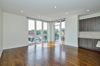 5139 N Broadway in Chicago, IL - Building Photo - Building Photo