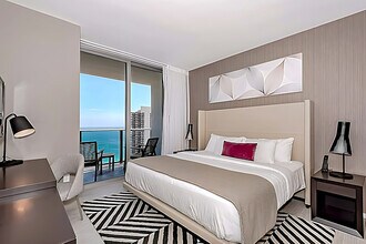 4010 S Ocean Dr in Hollywood, FL - Foto de edificio - Building Photo