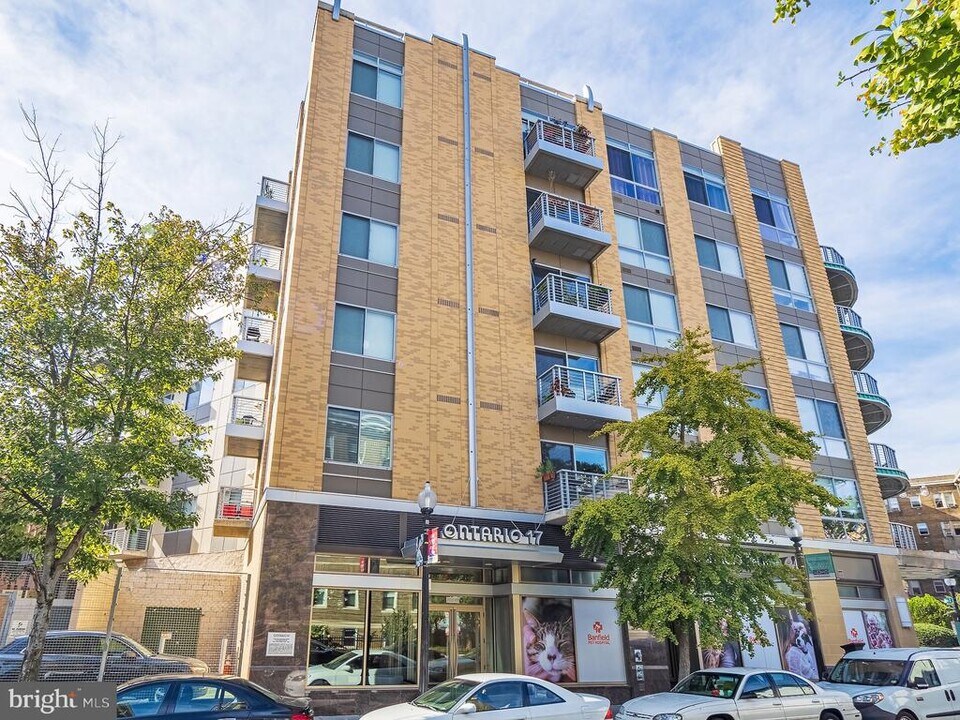 2550 17th St NW in Washington, DC - Building Photo