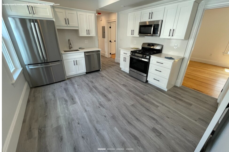 39 Goldsmith St, Unit 1 in Boston, MA - Building Photo