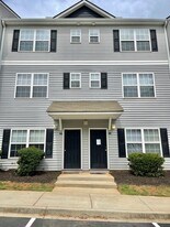 128 University Village Dr in Central, SC - Building Photo