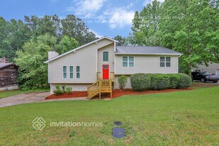 2335 Ambassador Dr in Lithia Springs, GA - Building Photo