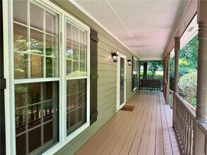 154 Junaluska Dr in Woodstock, GA - Building Photo - Building Photo