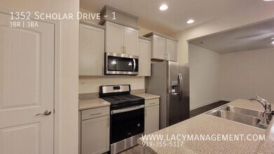 1352 Scholar Dr in Durham, NC - Building Photo - Building Photo