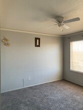 4002 N Calle Grande in Hobbs, NM - Foto de edificio - Building Photo