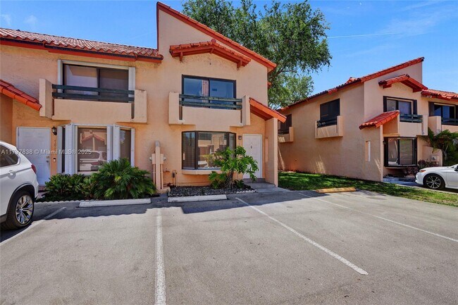 7811 SW 102nd Ln in Miami, FL - Building Photo - Building Photo