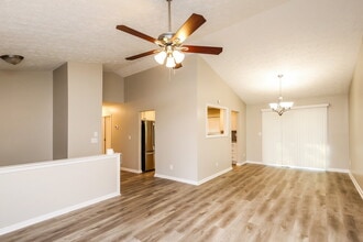 5375 Olde Mill Dr NE in Woodstock, GA - Foto de edificio - Building Photo