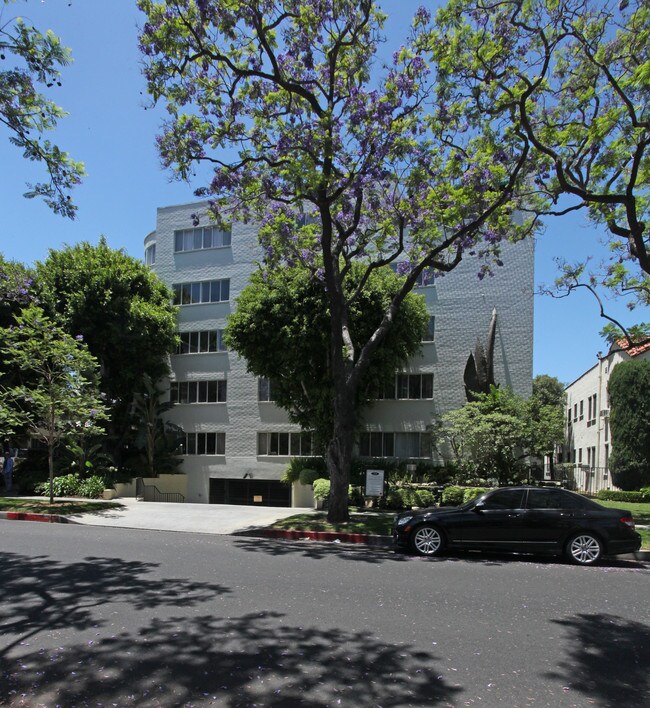 339 N Oakhurst Dr Apartments Beverly Hills, CA Apartments For Rent