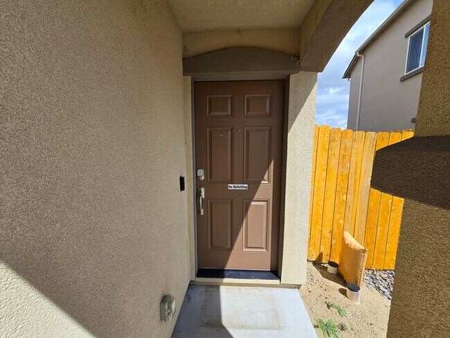 8836 Mahon Dr in Reno, NV - Building Photo - Building Photo