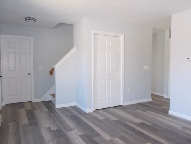 288 Ginger Ln in Torrington, CT - Building Photo - Building Photo