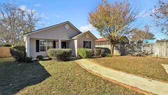 3713 Mulligan Rd in Valdosta, GA - Building Photo