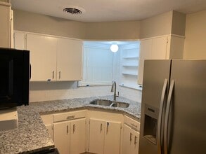 1805 Brook Hollow Dr in Fort Worth, TX - Building Photo - Building Photo