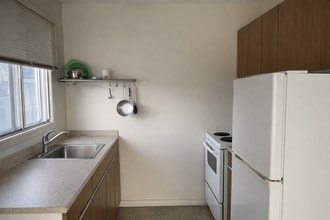 923-923 3 Ave NW in Calgary, AB - Building Photo - Building Photo