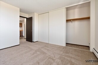 Westwinds in Eau Claire, WI - Building Photo - Building Photo